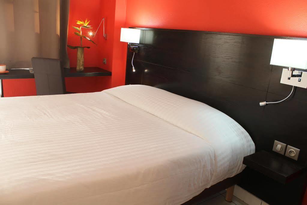 Centr'Hotel Маригот Екстериор снимка