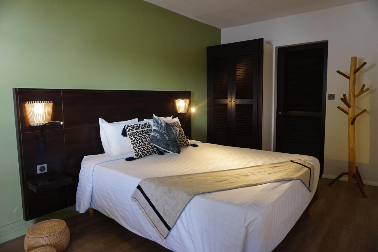 Centr'Hotel Маригот Екстериор снимка