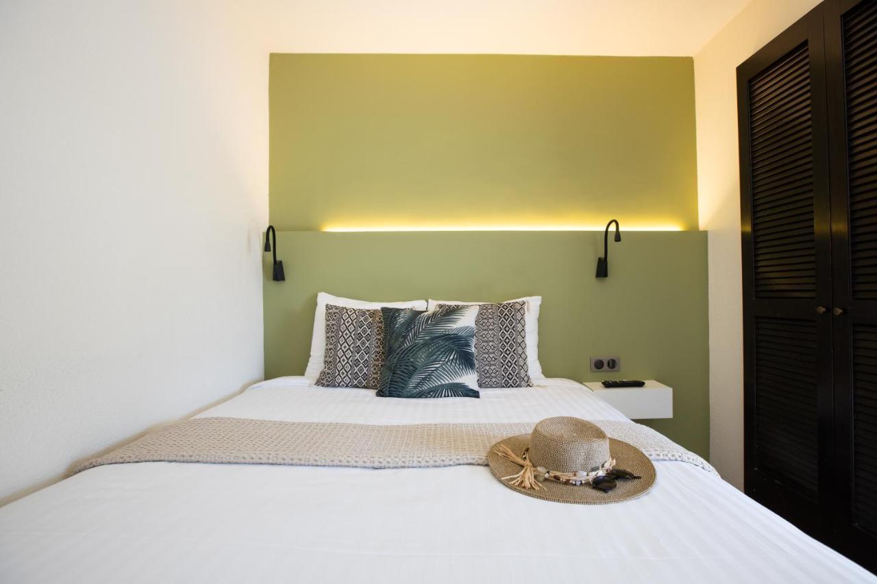 Centr'Hotel Маригот Екстериор снимка