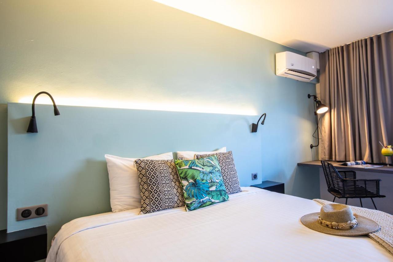 Centr'Hotel Маригот Екстериор снимка